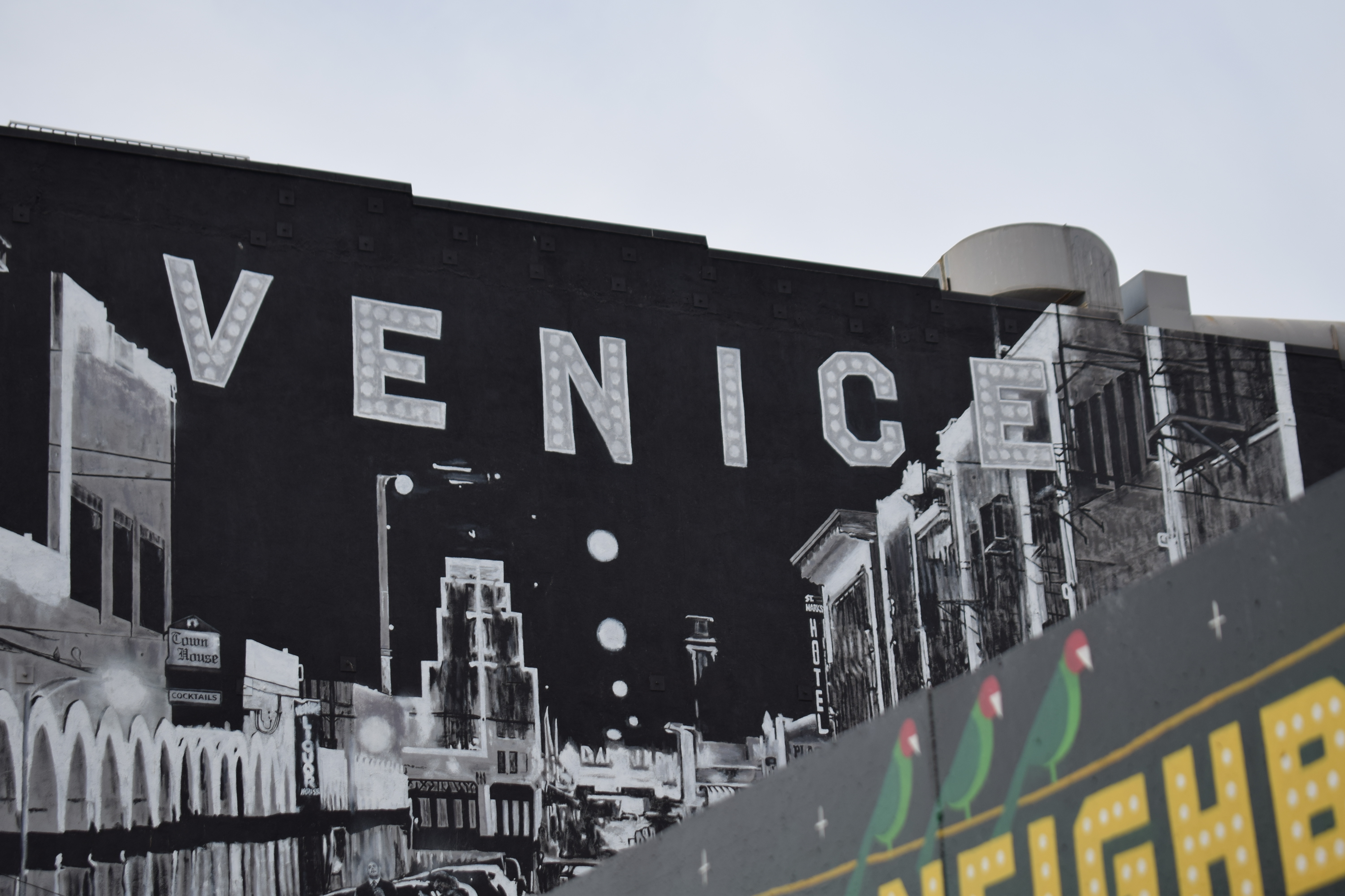 Wall Mural Venice Beach, A Weekend in Los Angeles