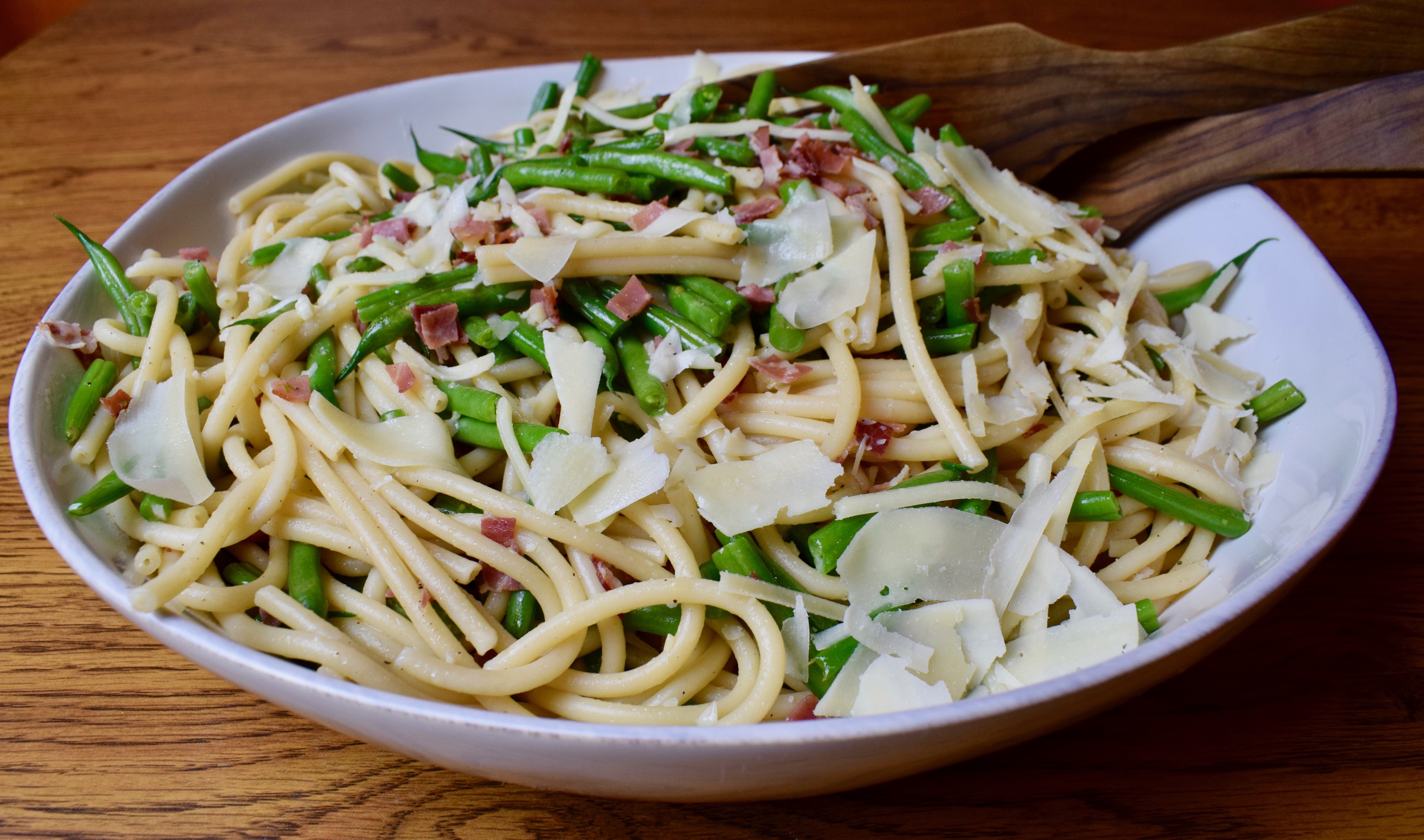 Pasta with Green Beans and Prosciutto