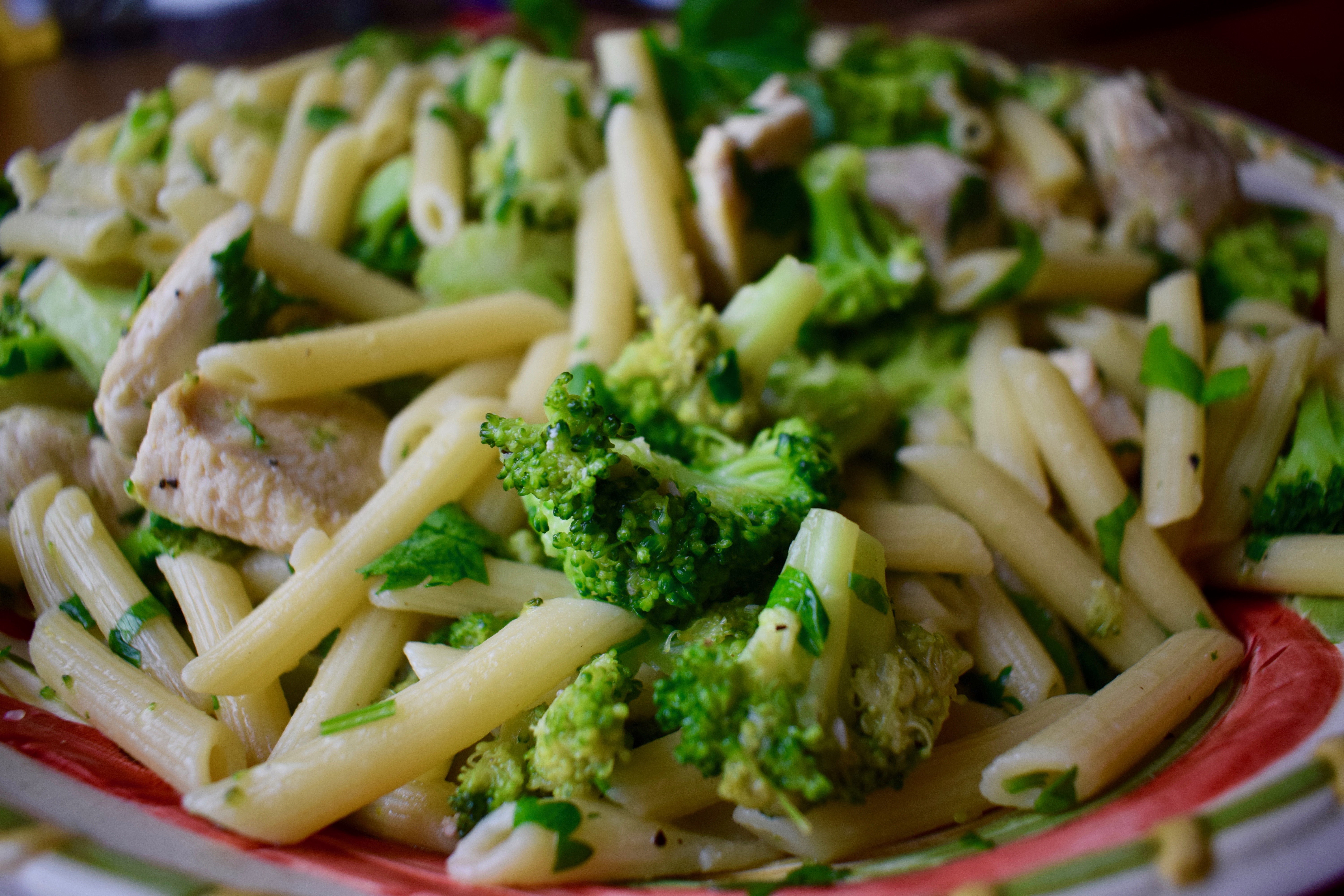 Penne Aglio et Olio with Chicken and Broccoli