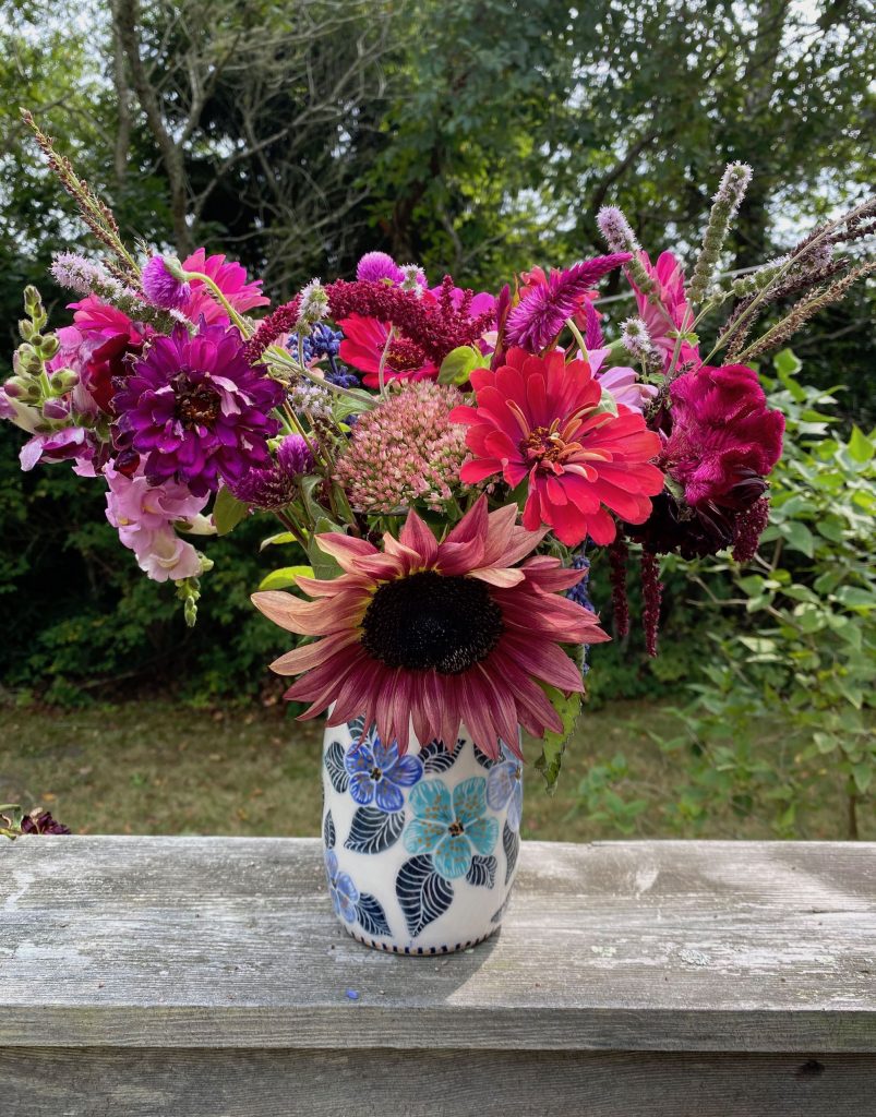 It's the weekend! Number 174, Flower Bouquet in Hand-Painted Vase