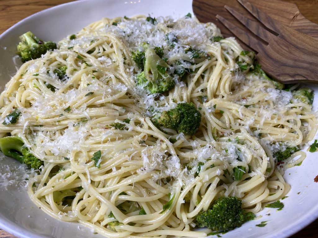 Lemon Parsley Pasta with Broccoli