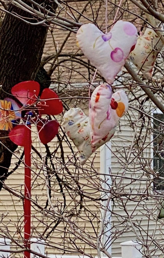 It's the weekend! Number 189, A Neighbor's Valentine Decorations