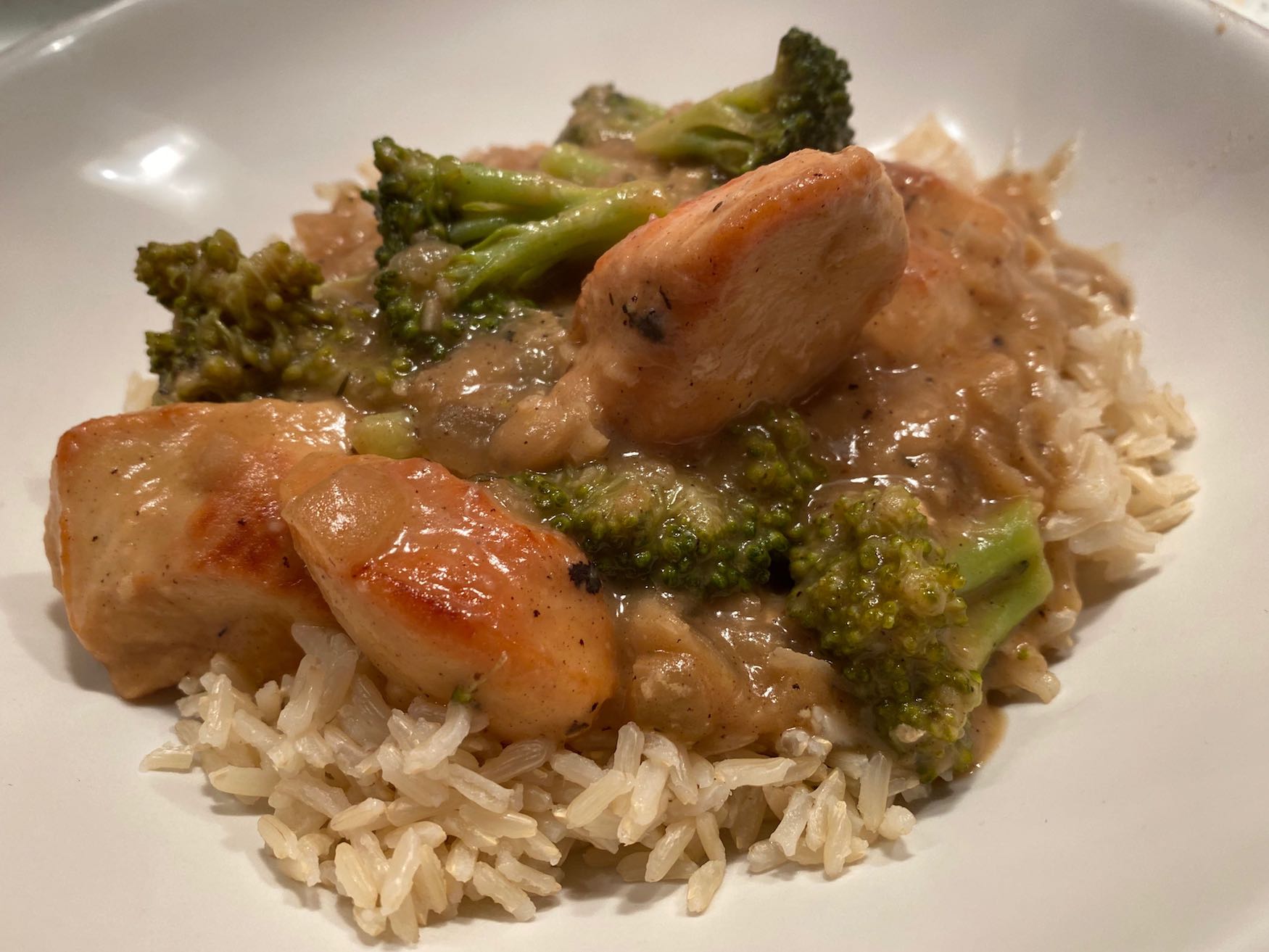 Chicken with Cannellini Beans and Broccoli