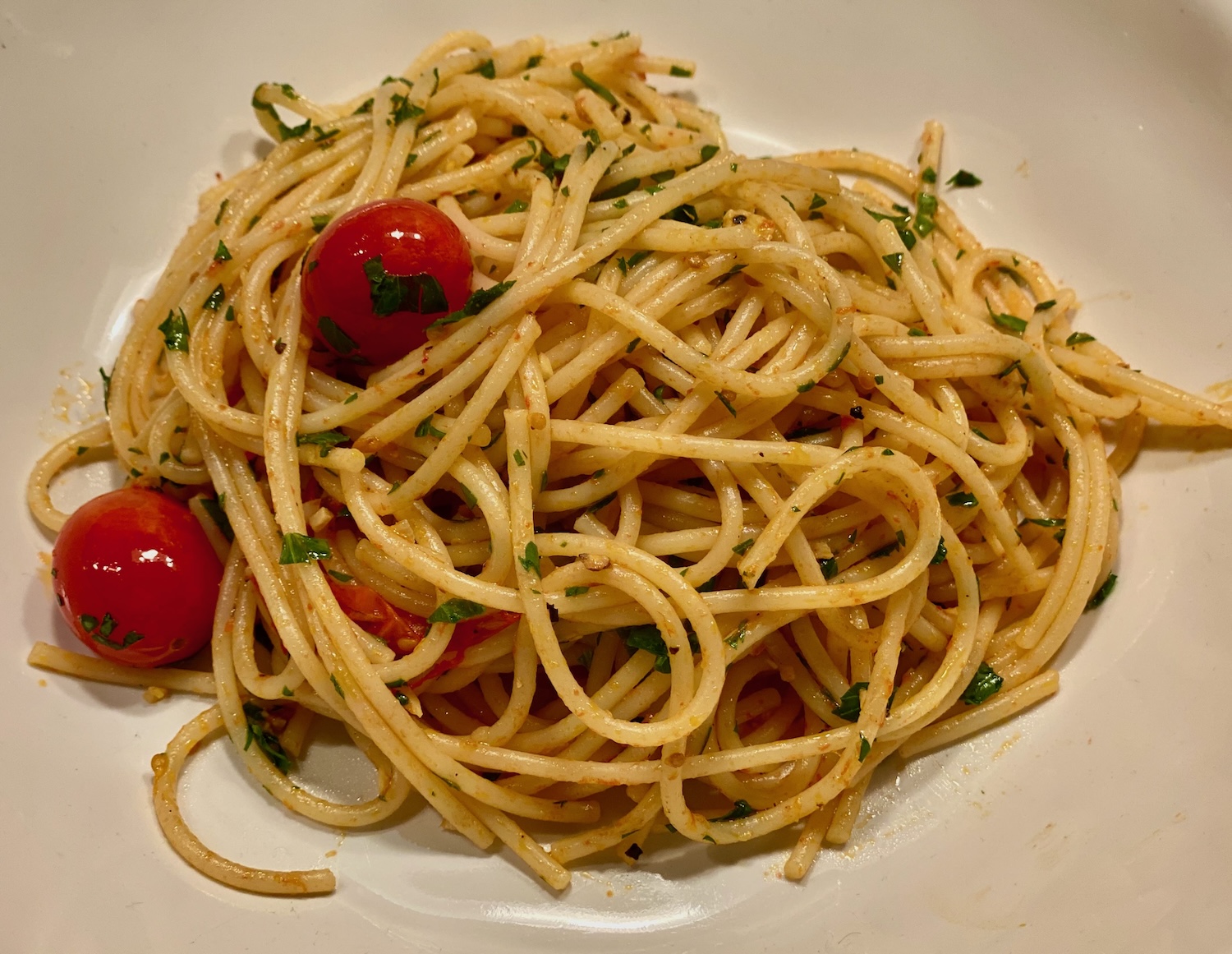 Spaghetti with Tomatoes, Parsley, and Lemon