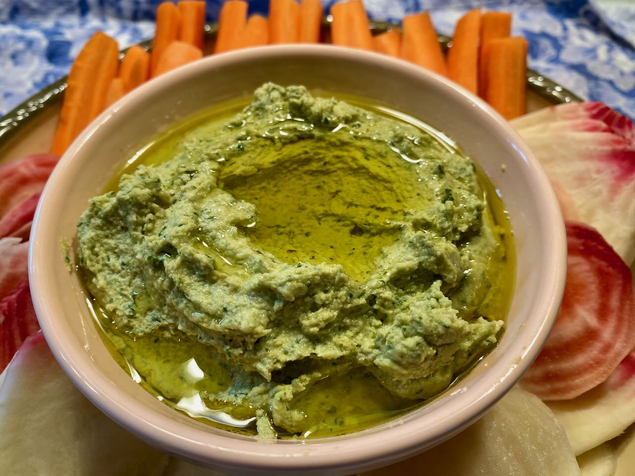 Basil Hummus with Fresh Vegetables