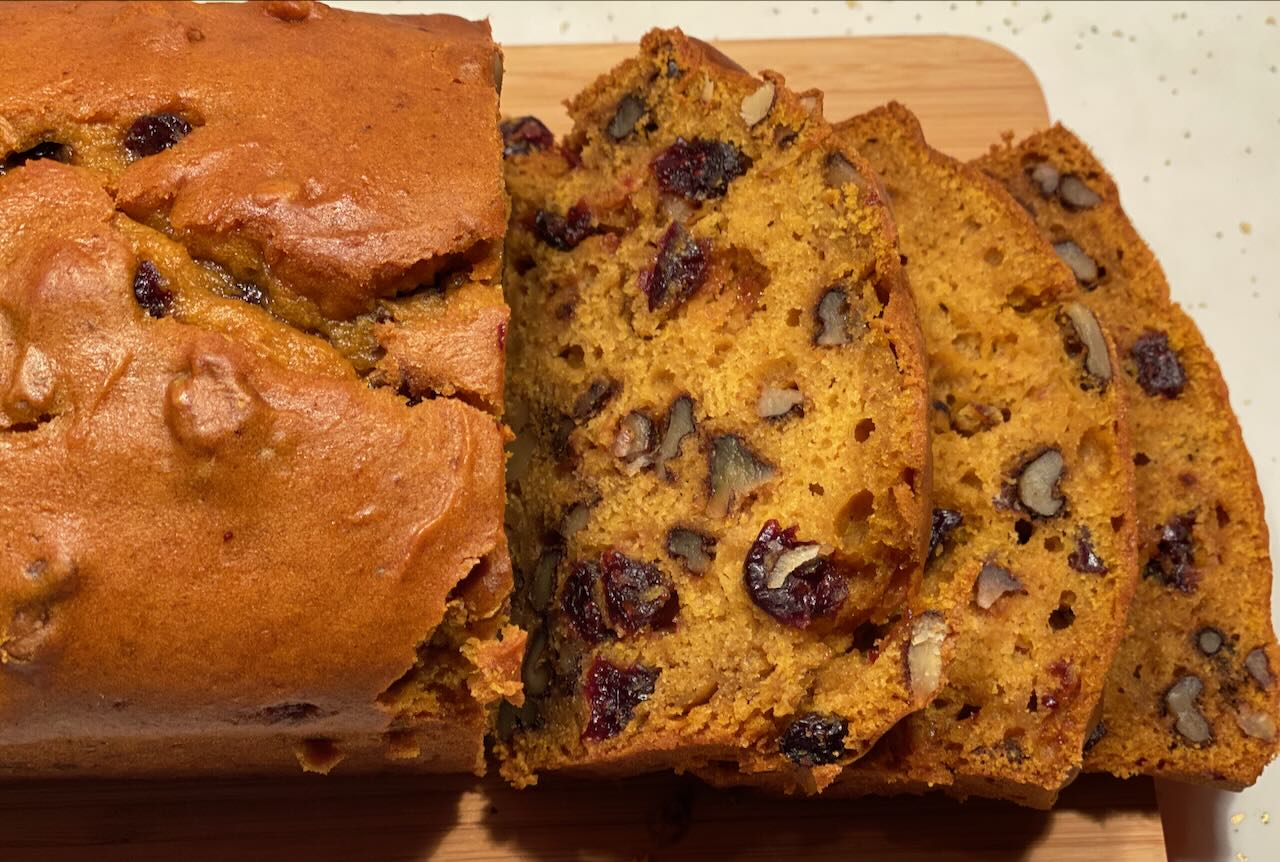 Pumpkin Cranberry Bread Slices